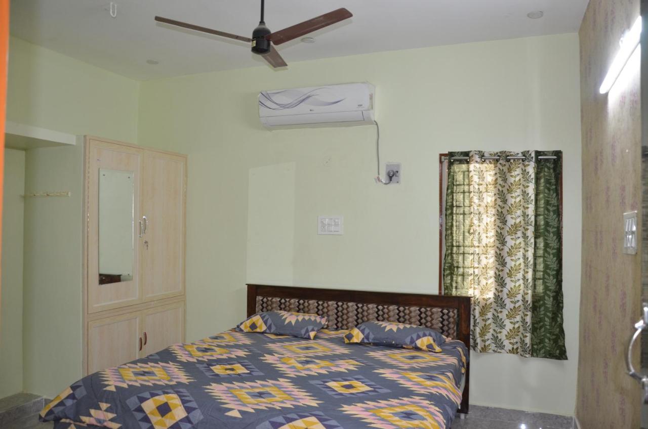 Manohars New Home Tirupati Luaran gambar